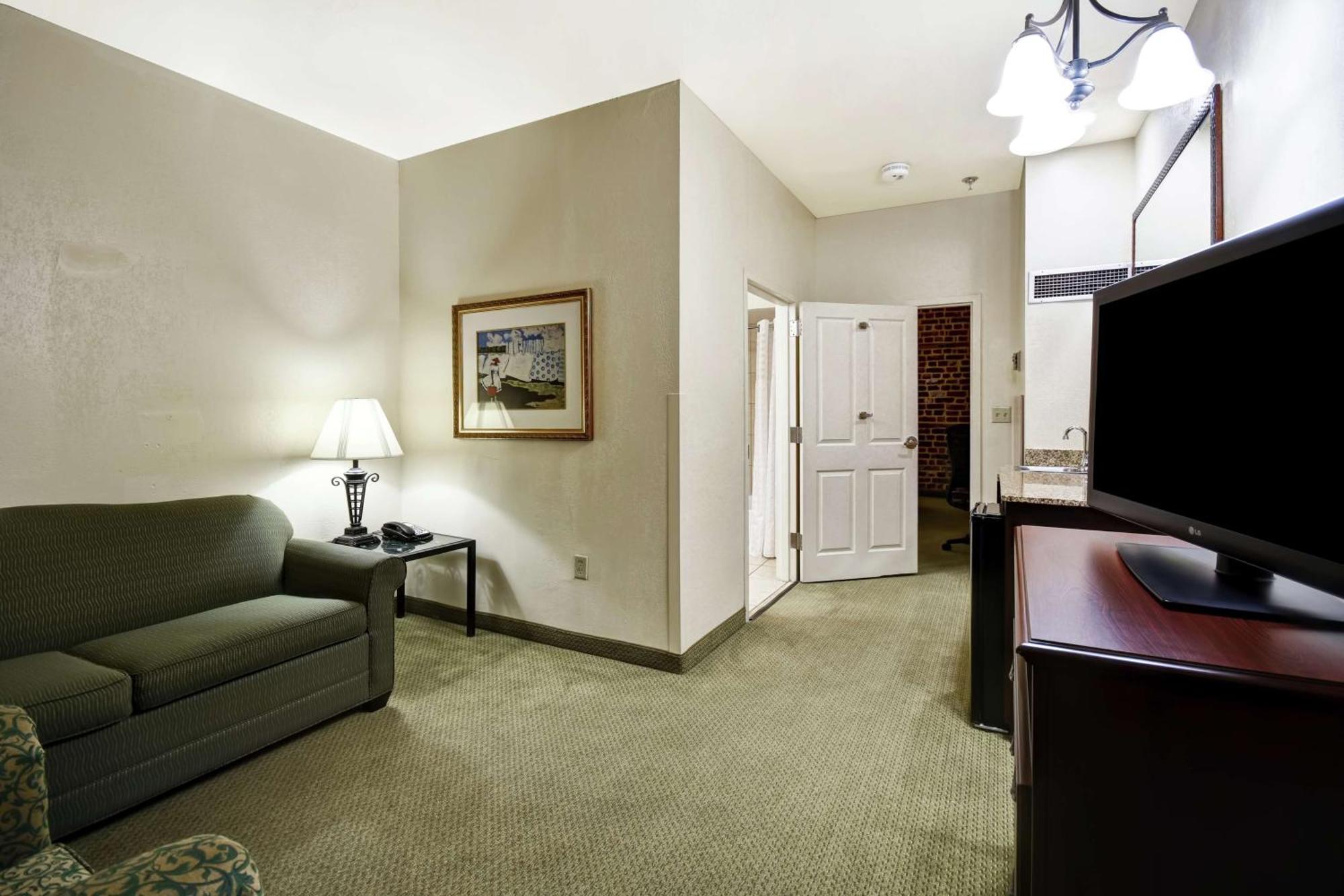 Embassy Suites Charleston - Historic District מראה חיצוני תמונה