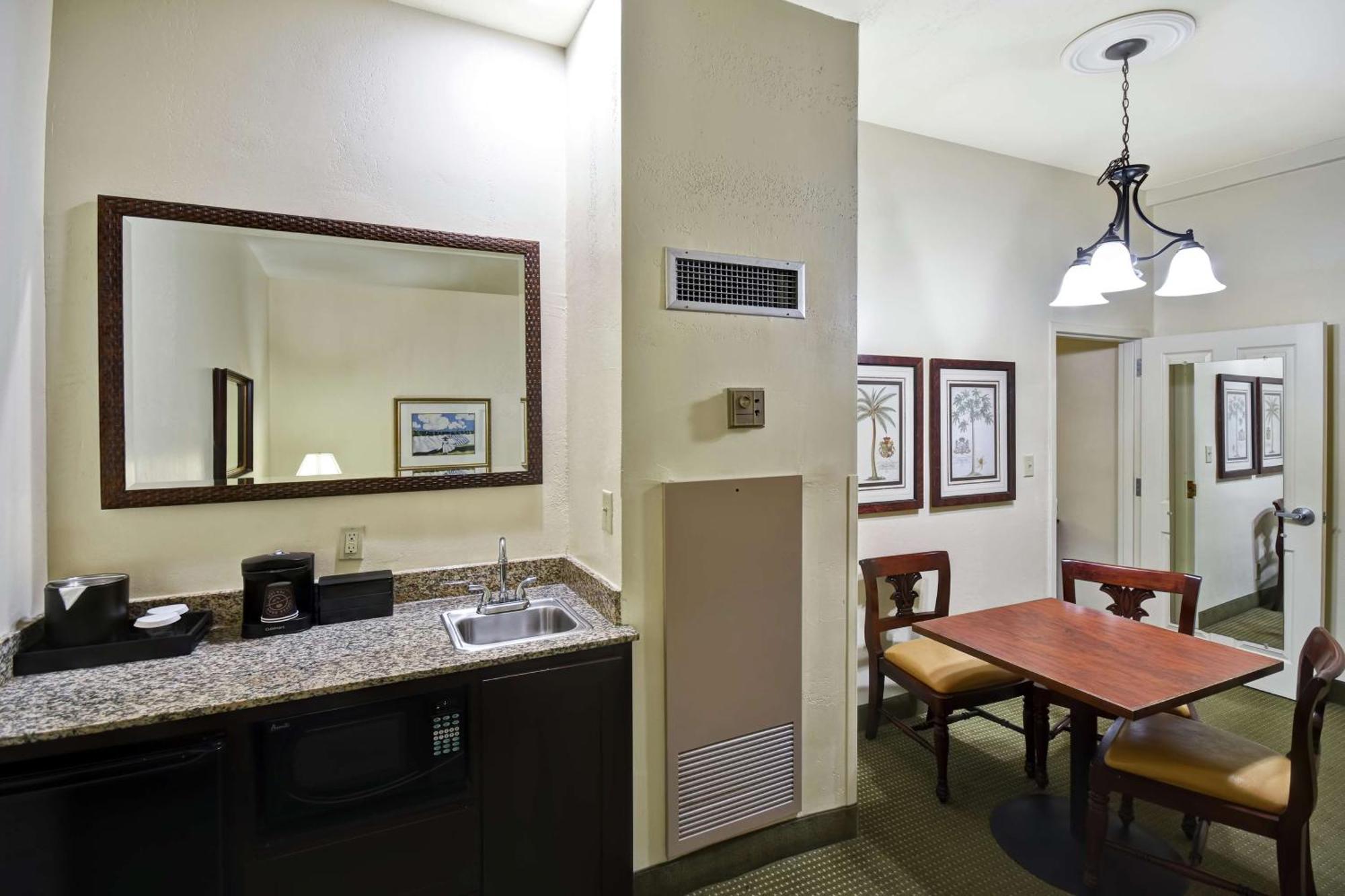 Embassy Suites Charleston - Historic District מראה חיצוני תמונה