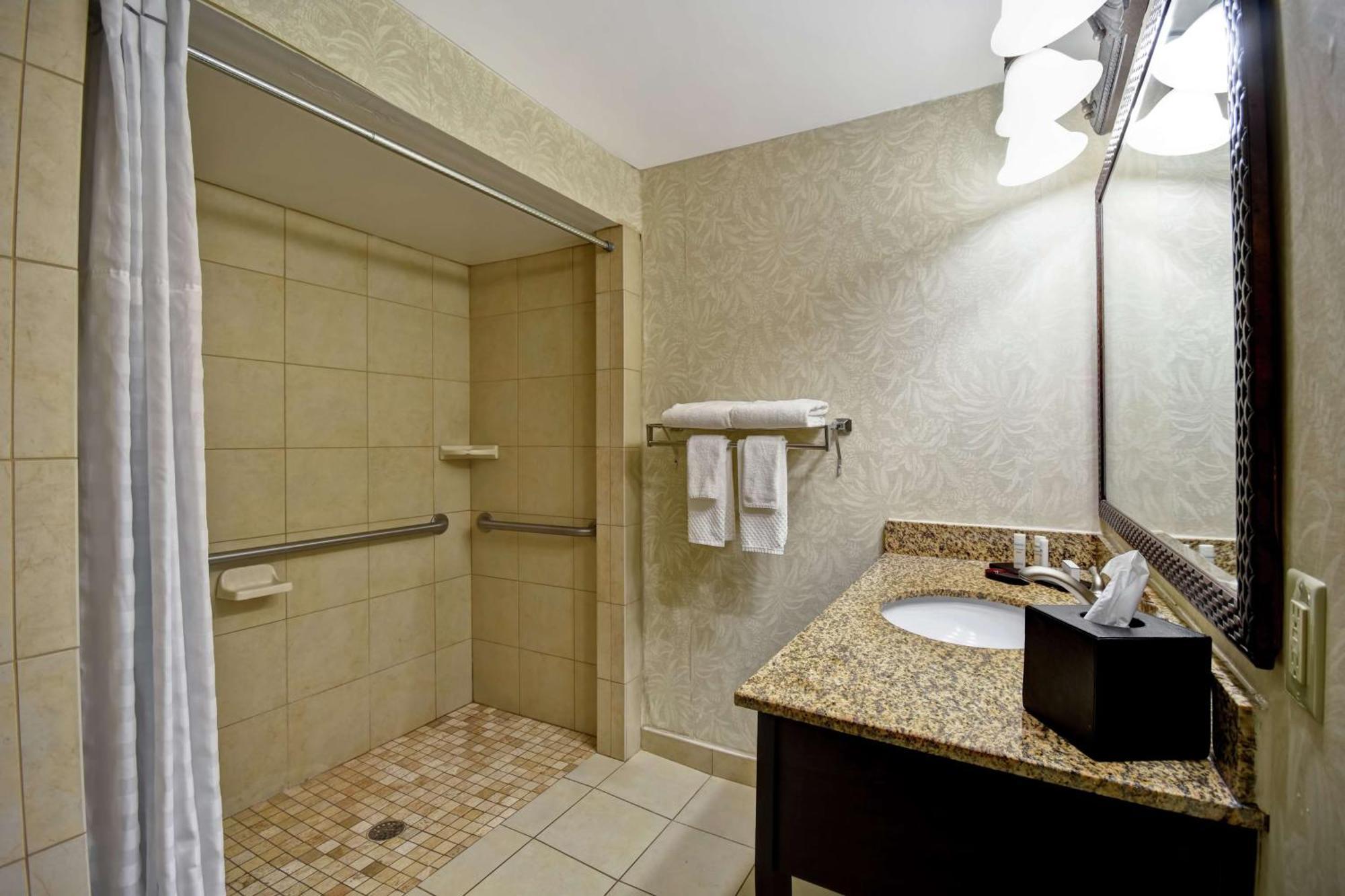 Embassy Suites Charleston - Historic District מראה חיצוני תמונה