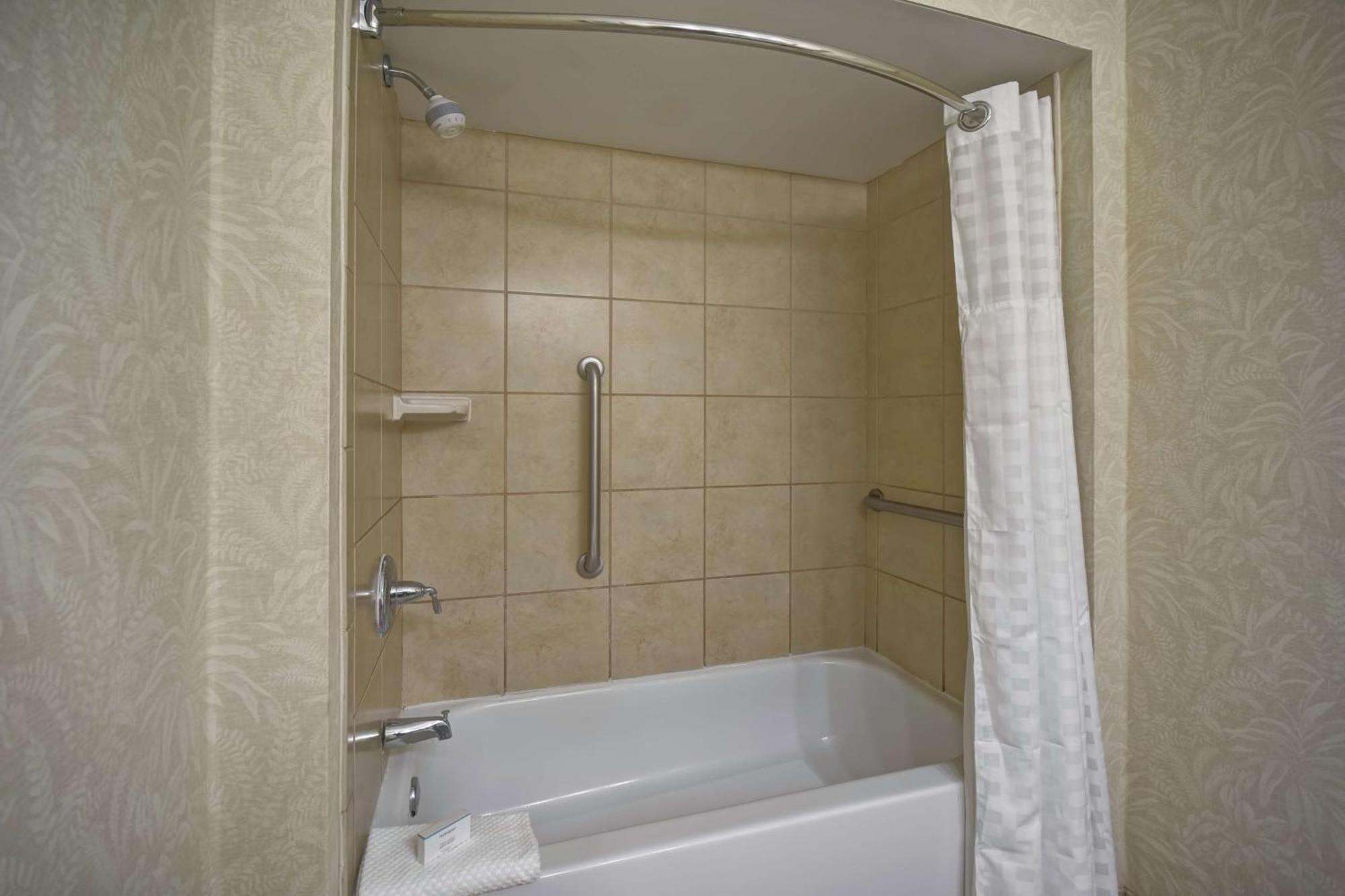 Embassy Suites Charleston - Historic District מראה חיצוני תמונה