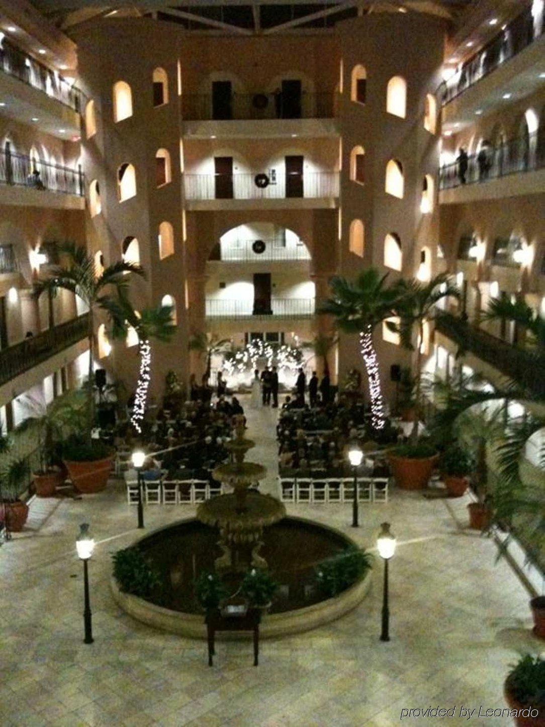 Embassy Suites Charleston - Historic District מראה פנימי תמונה